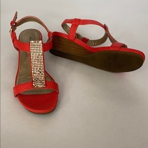 Sz 6 Bandolino coral sandals